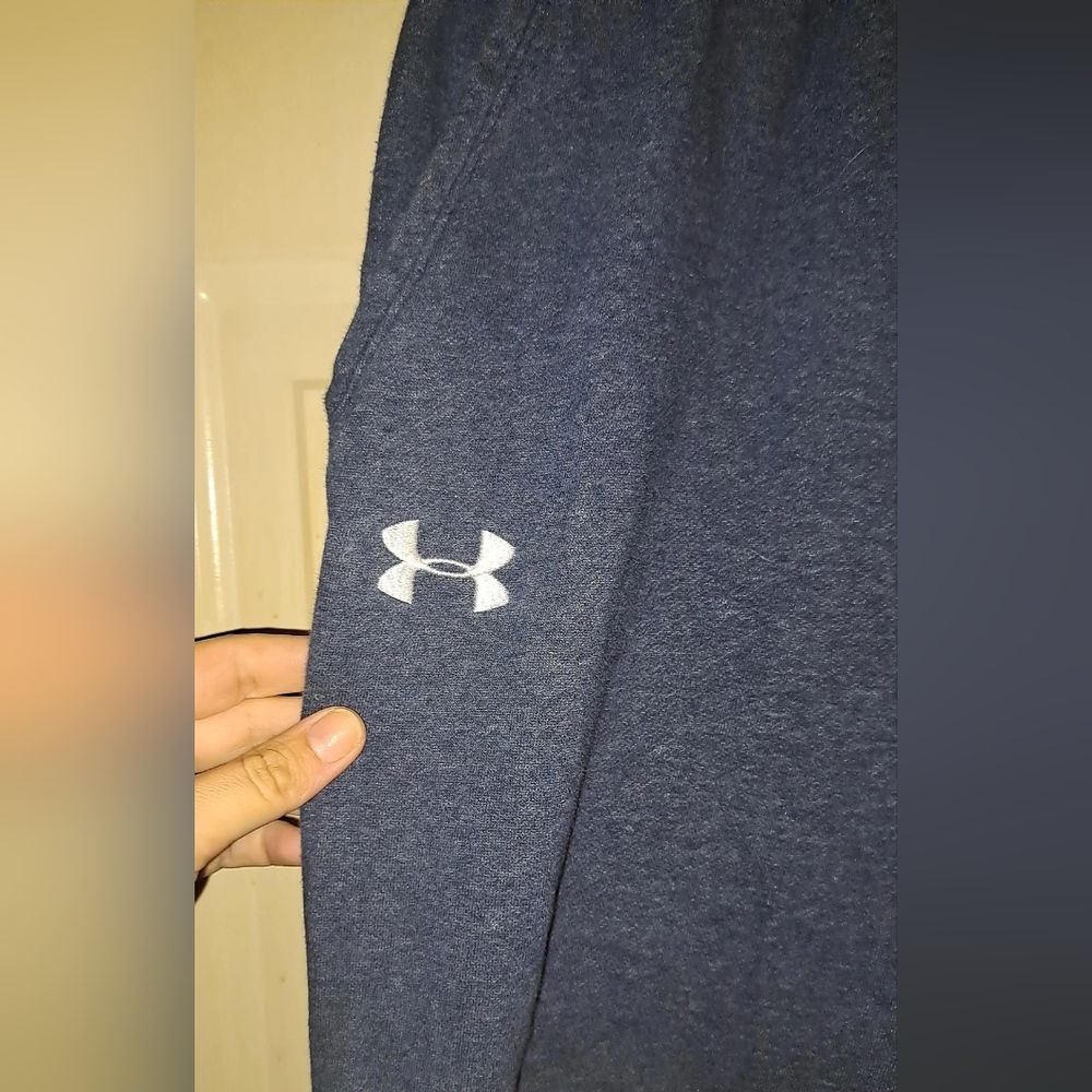 Under Armor Joggers With Elastic Cuff Bottoms And… - image 3